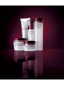 化妝品與家用電器 Yoka時(shí)尚網(wǎng)37頁(yè)產(chǎn)品專題解析