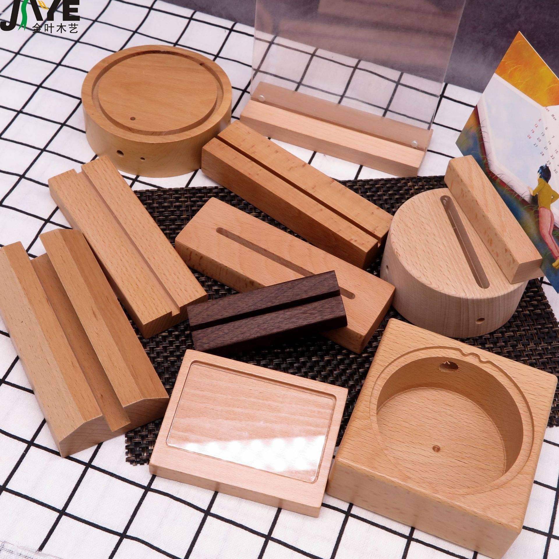 木質底座日歷 自然與時間的完美融合