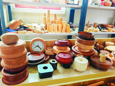 惠報(bào)深讀丨從“賣材料”到“賣設(shè)計(jì)” 龍門龍?zhí)吨衲井a(chǎn)業(yè)的智能與美學(xué)迭代